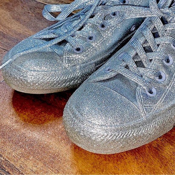 Converse CTAS Low • Silver Glitter • Unisex M7 W9 - Picture 3 of 7